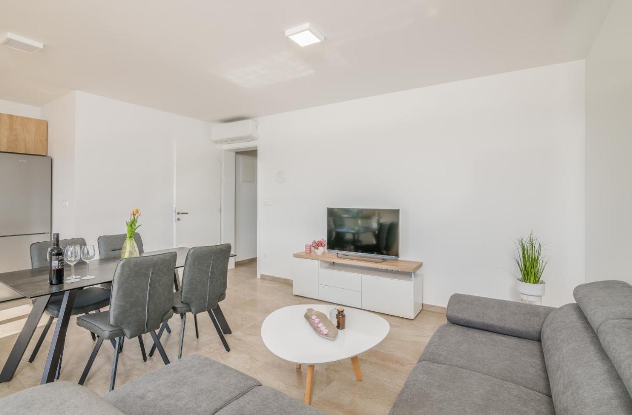 Apartments Sunrise Krk Krk Town Luaran gambar